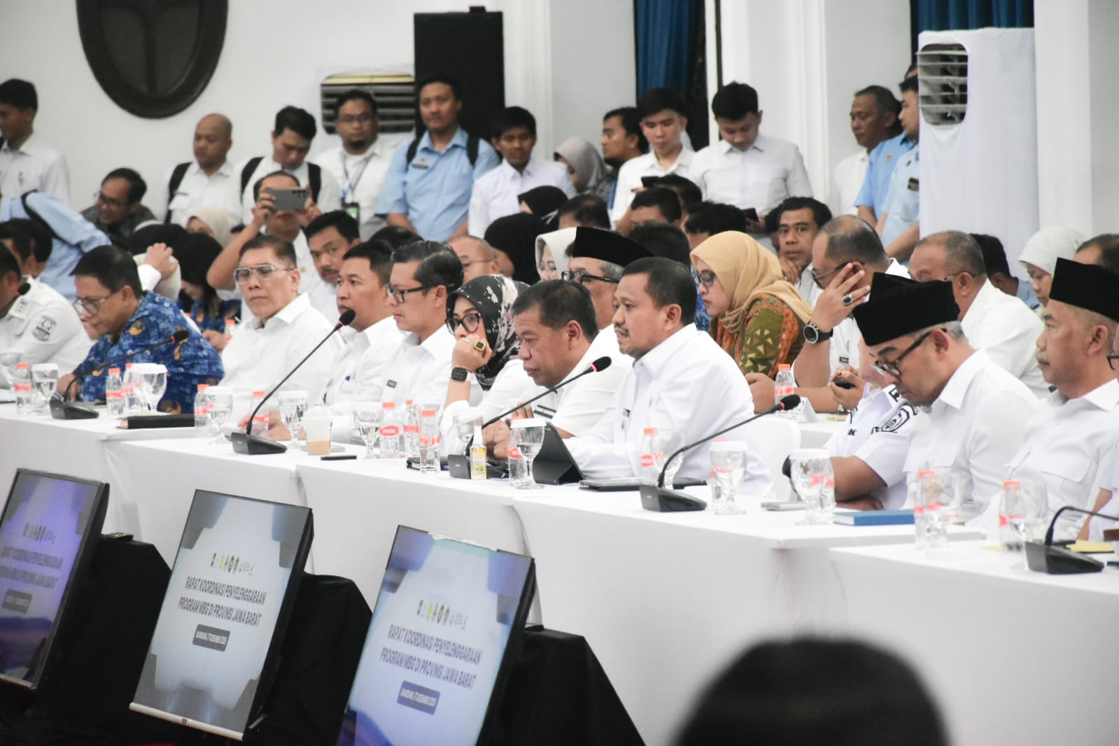 MBG Tak Sekadar Makan Gratis, KDM Dorong Dapur Serap Hasil Petani Lokal